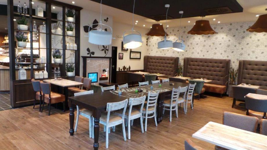 Hotel Restaurant Zur Linde Westerstede Εξωτερικό φωτογραφία